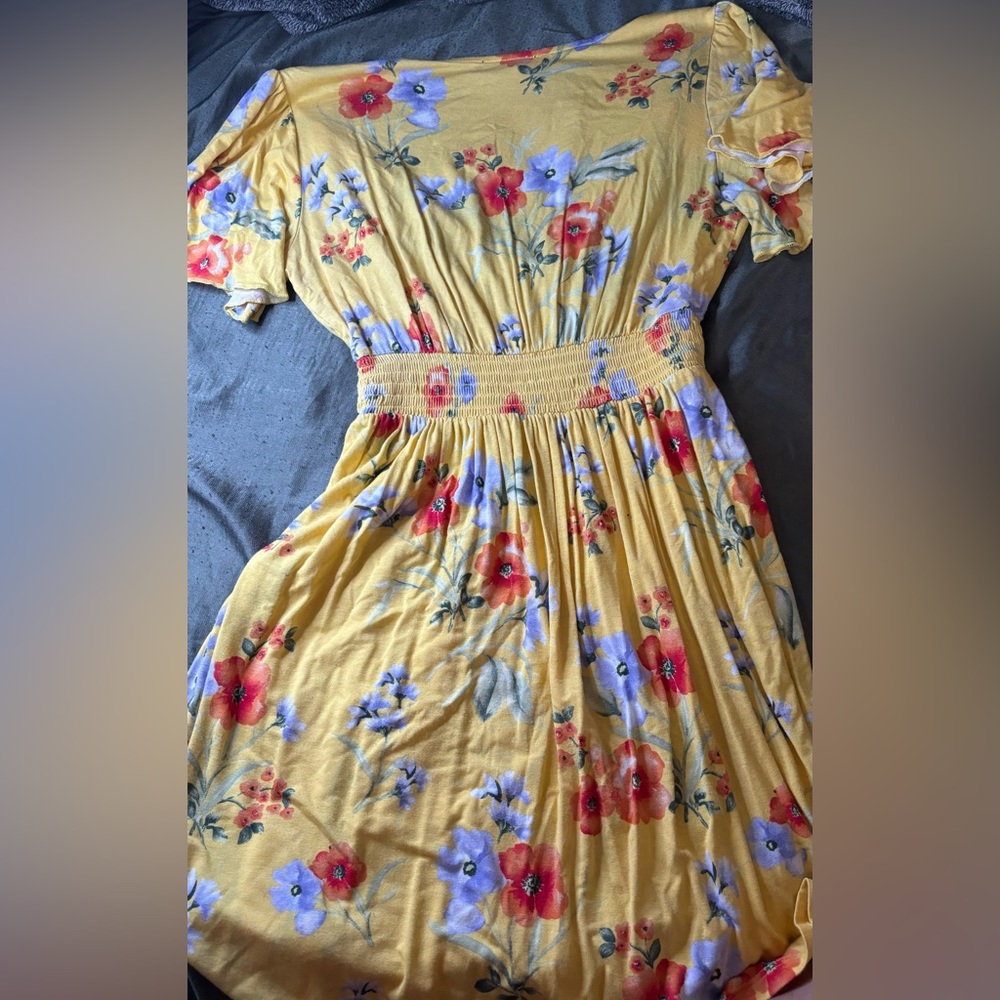 Forever 21 Yellow floral v cut Dress